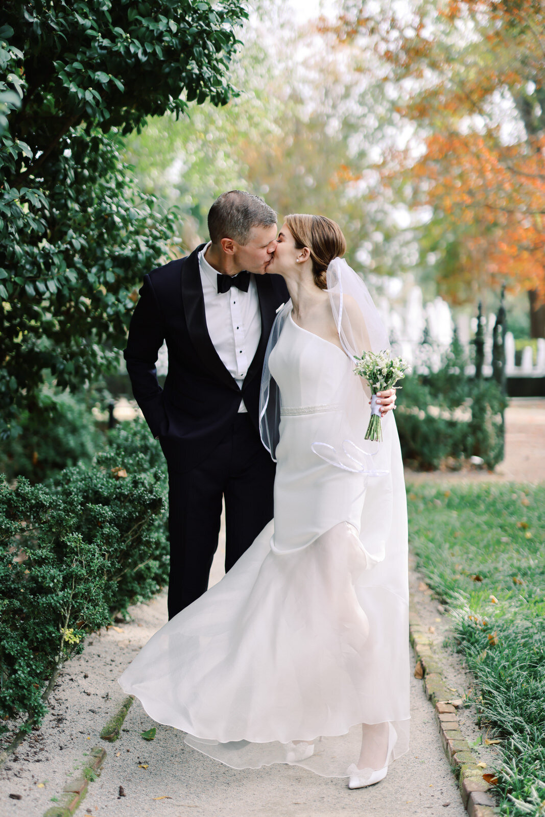 Charleston Wedding Photographer Photographs a Lace House Wedding 2