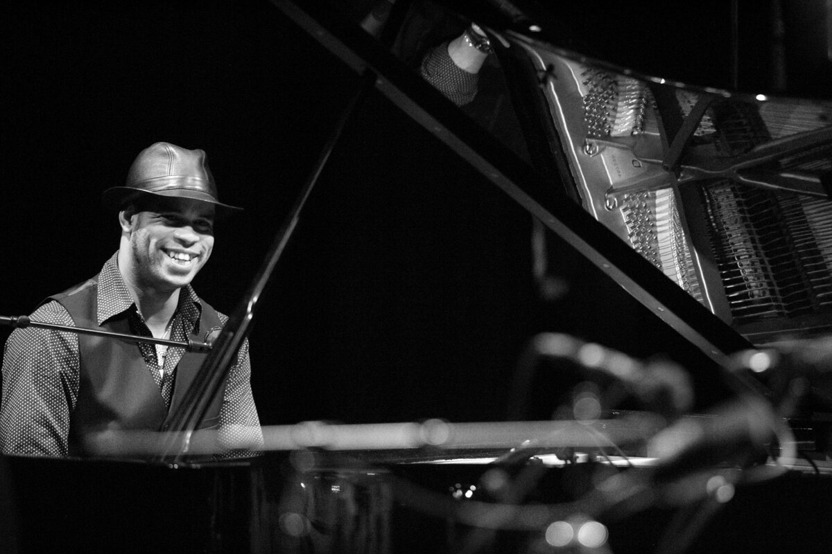 Bart Van der Moeren - BackOnFront - 027 - Roberto Fonseca
