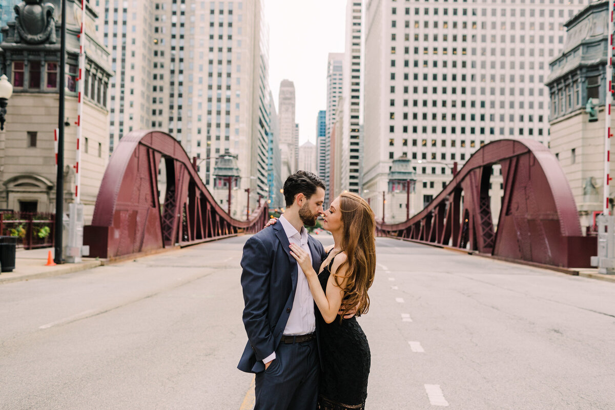 A downtown Chicago engagement photo