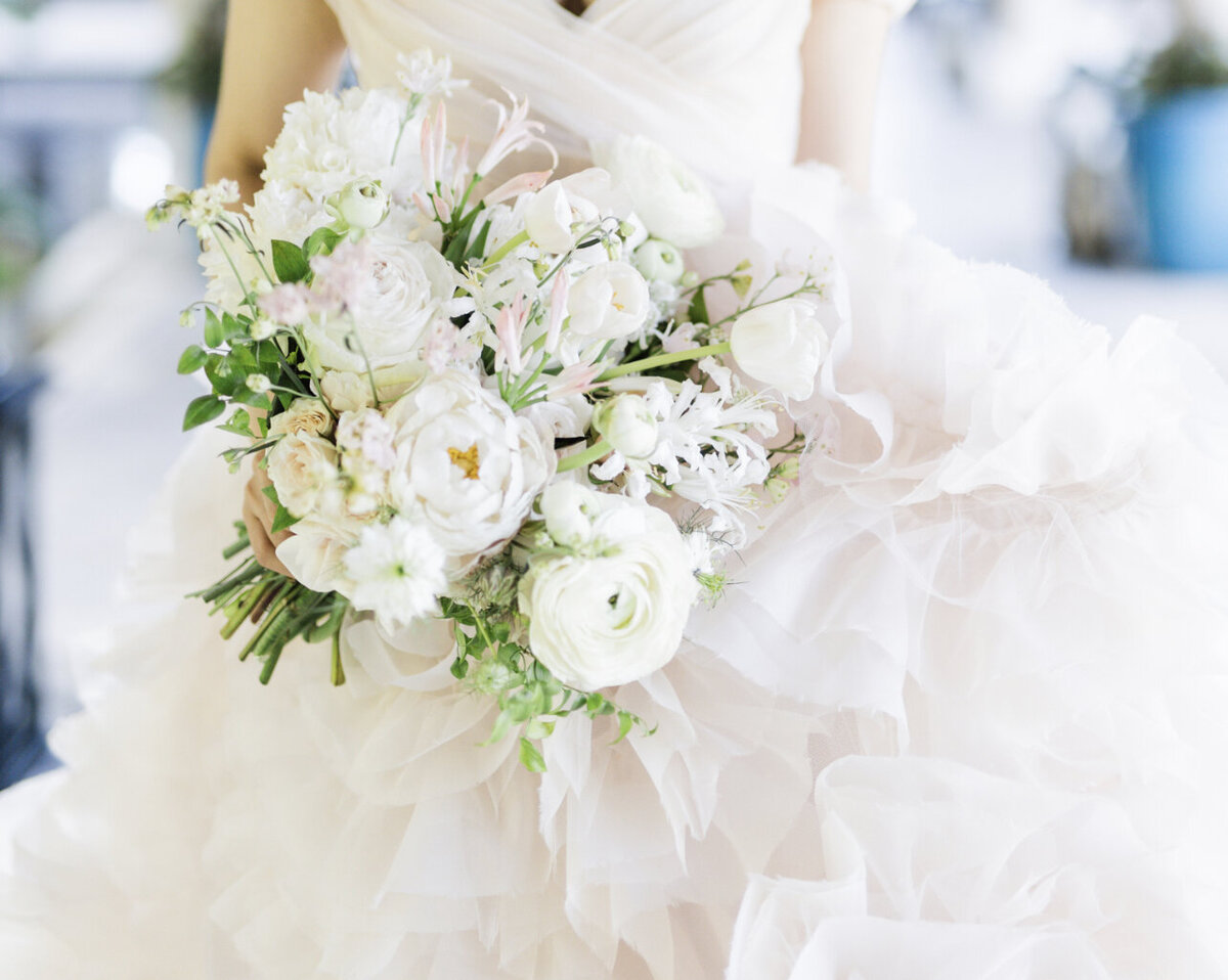 white bridal bouquet - Hawaii wedding flowers