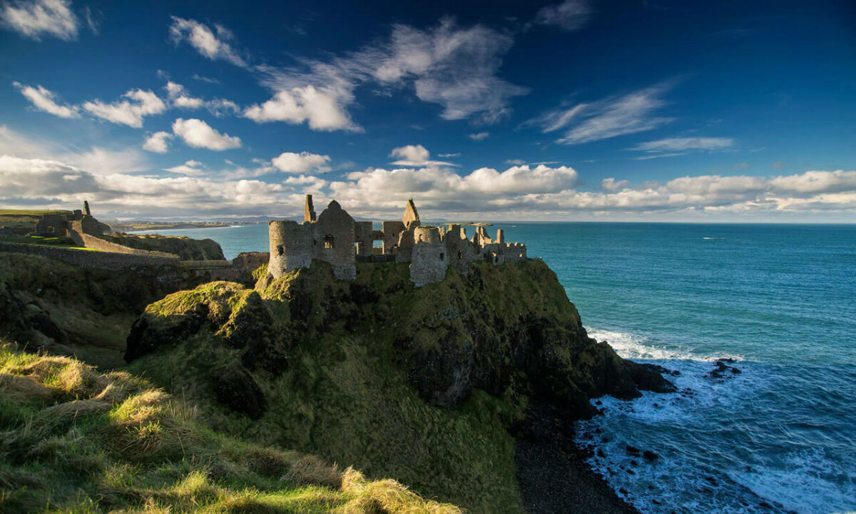 Waterstone - Fitzwilliam Hotel - Belfast - Luxury Boutique Hotel - dunluce-background