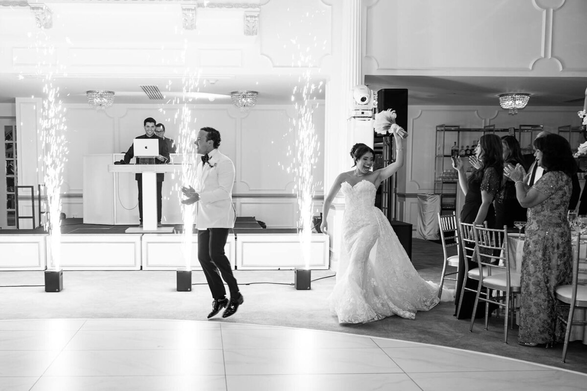 New Jersey Wedding Photographer_Crystal Plaza_0093