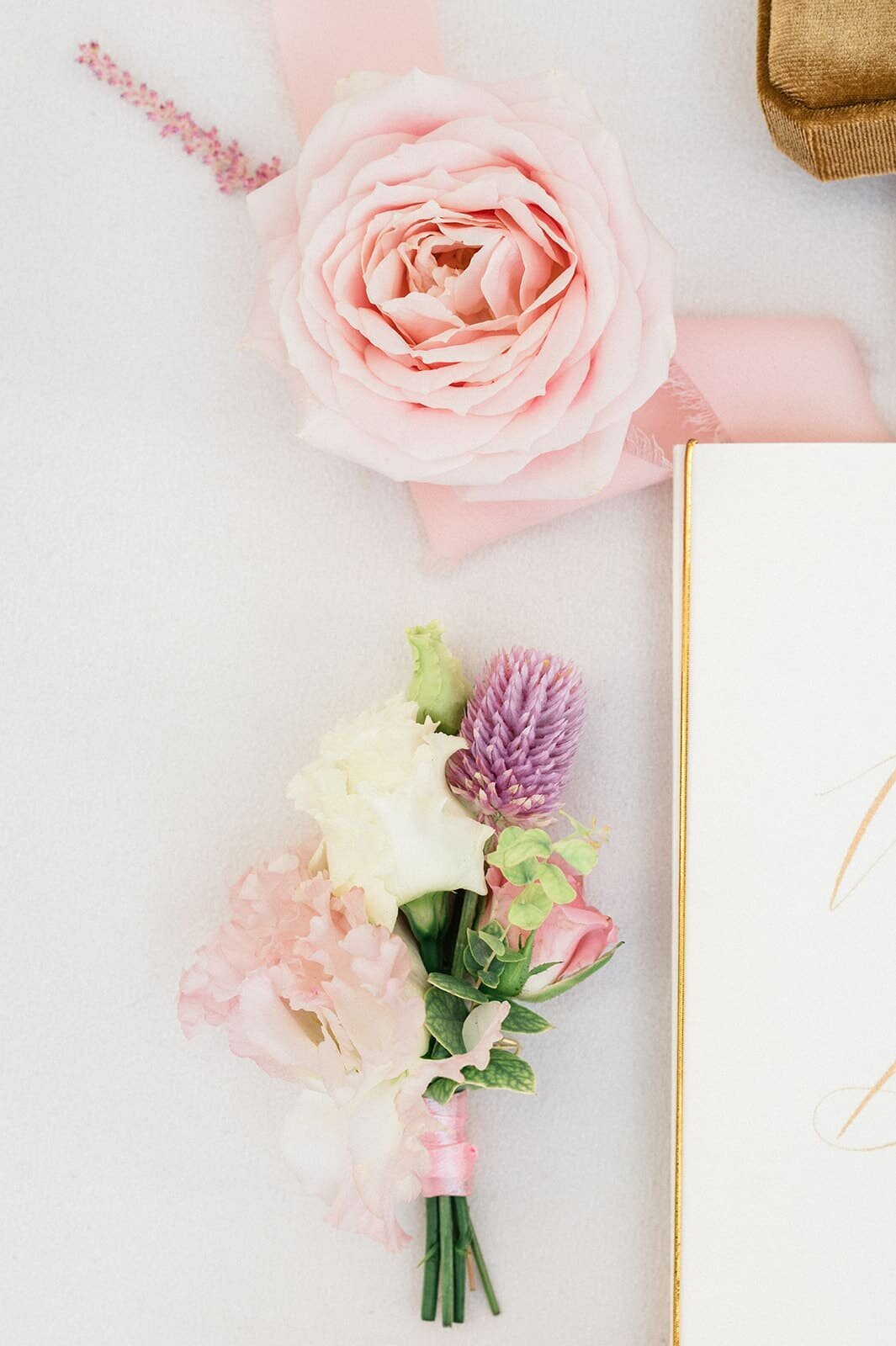 flatlays-art-floral