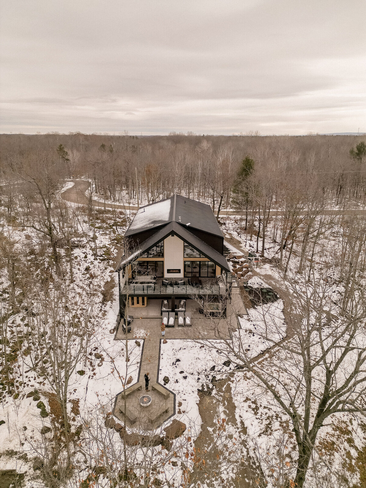 Eco Bay Chalet-Short Term Luxury Rental for Group Stays-Port Severn-Coldwater-Muskoka-Ontario2
