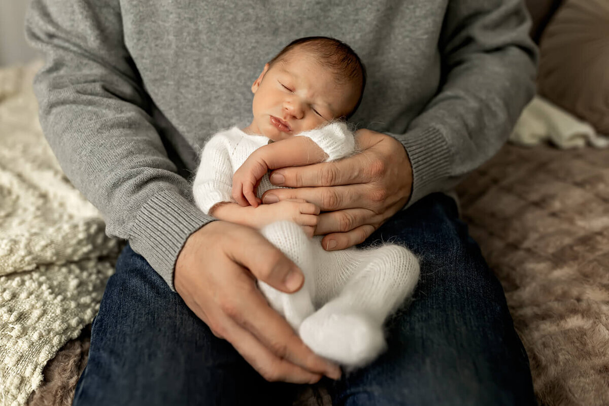 newborn-photographer-bloomington-il-1