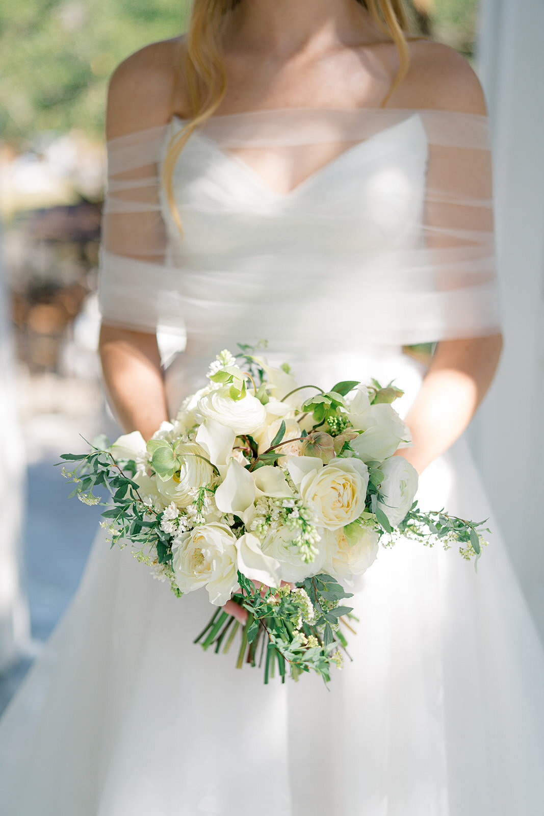 elevated_neutral_tones_governor_thomas_bennett_house_charleston_destination_wedding_photographer_wedding_Kailee_DiMeglio_Photography-208
