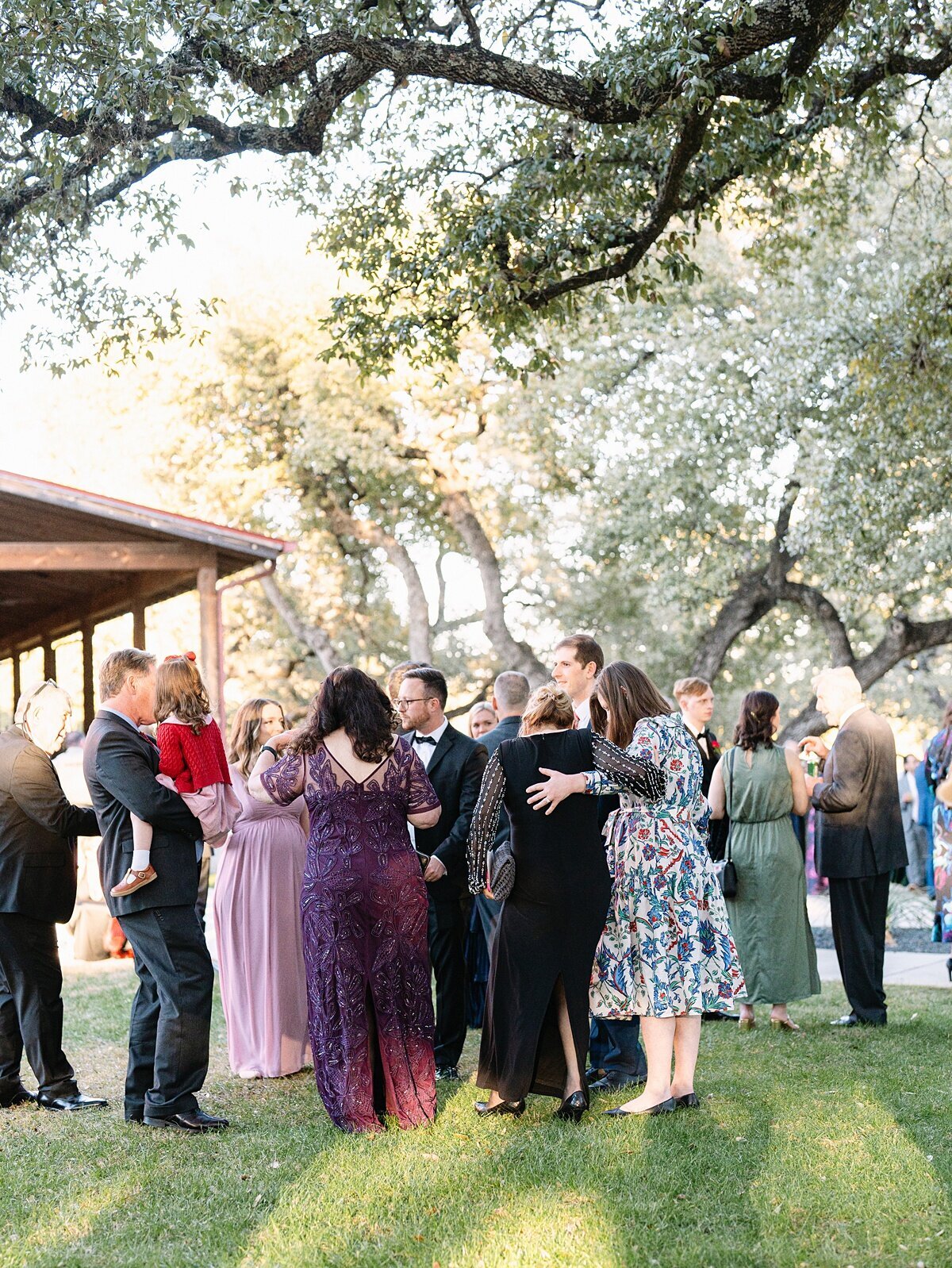 Chandelier- of-Gruene-San-Antonio-wedding_0044