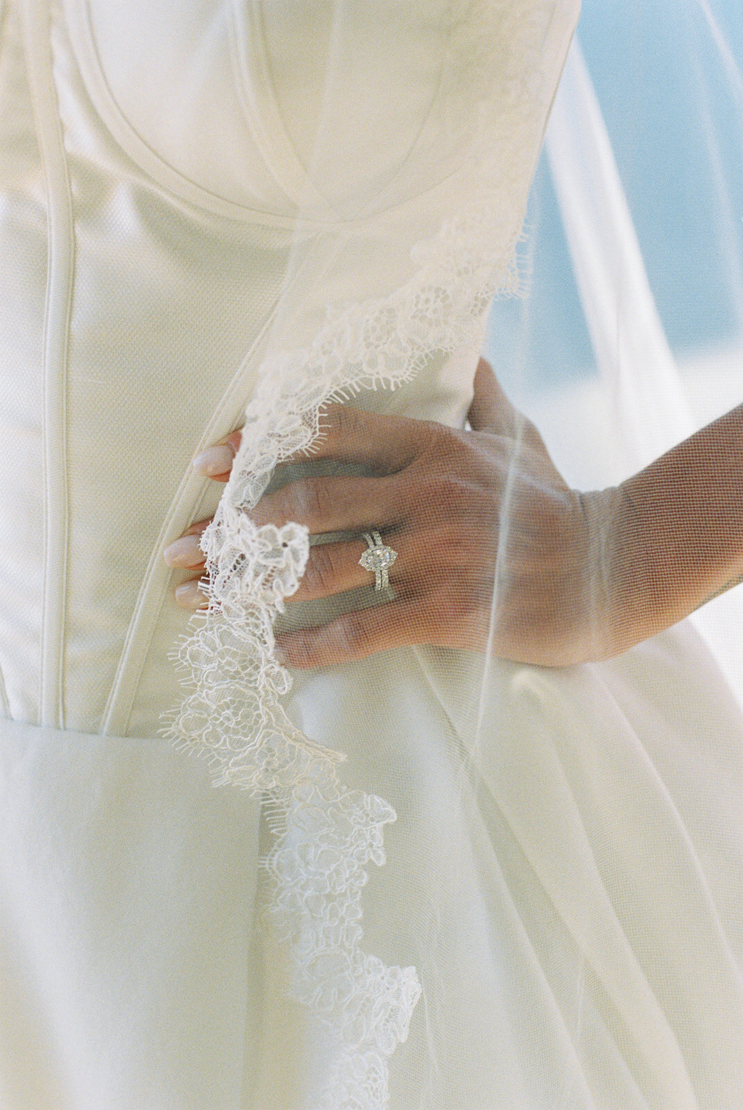 minted-photography-okanagan-kelowna-destination-wedding-photographer-wedding-château-okanagan-7