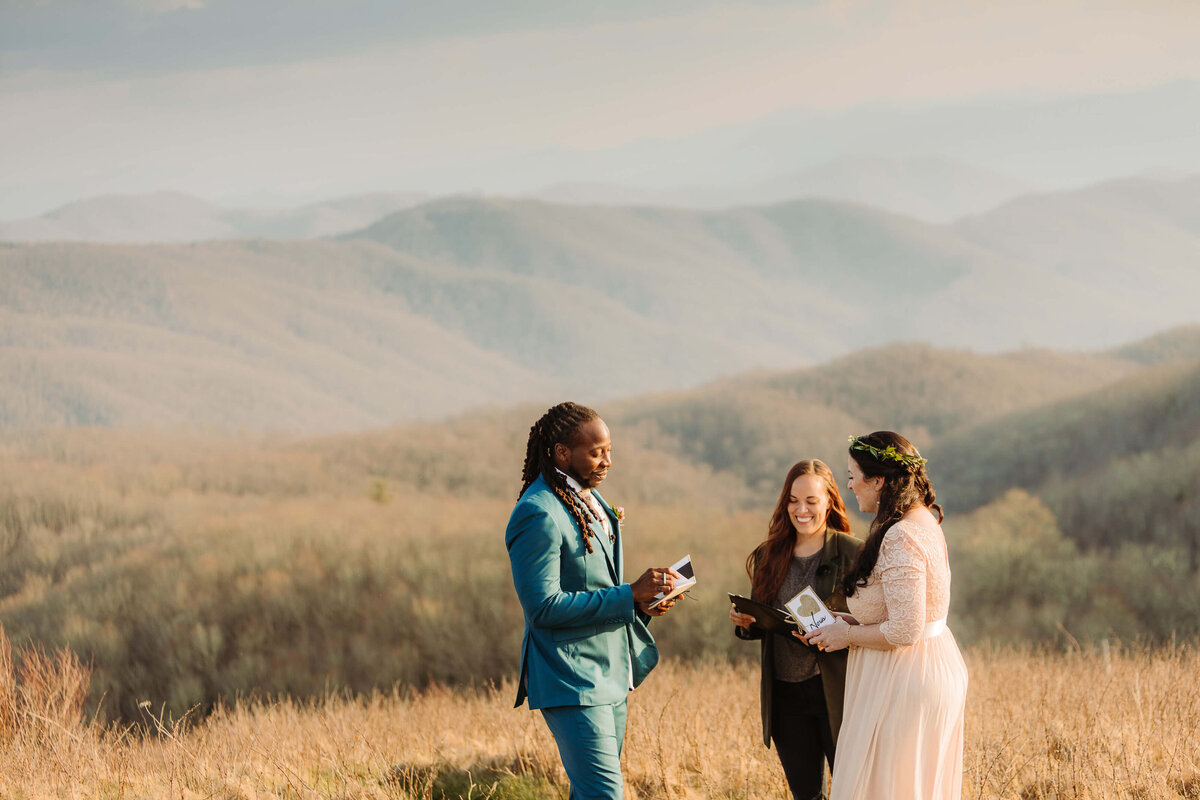 Max-Patch-Sunset-Mountain-Elopement-27
