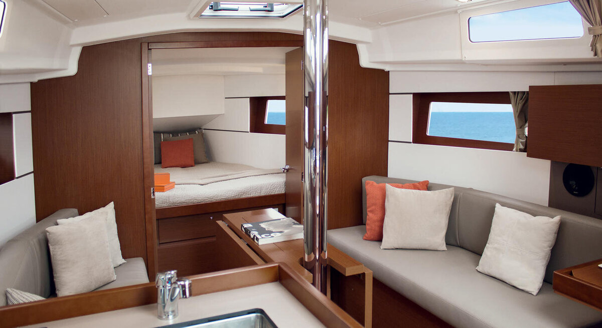beneteau-oceanis-38.1-interior-6