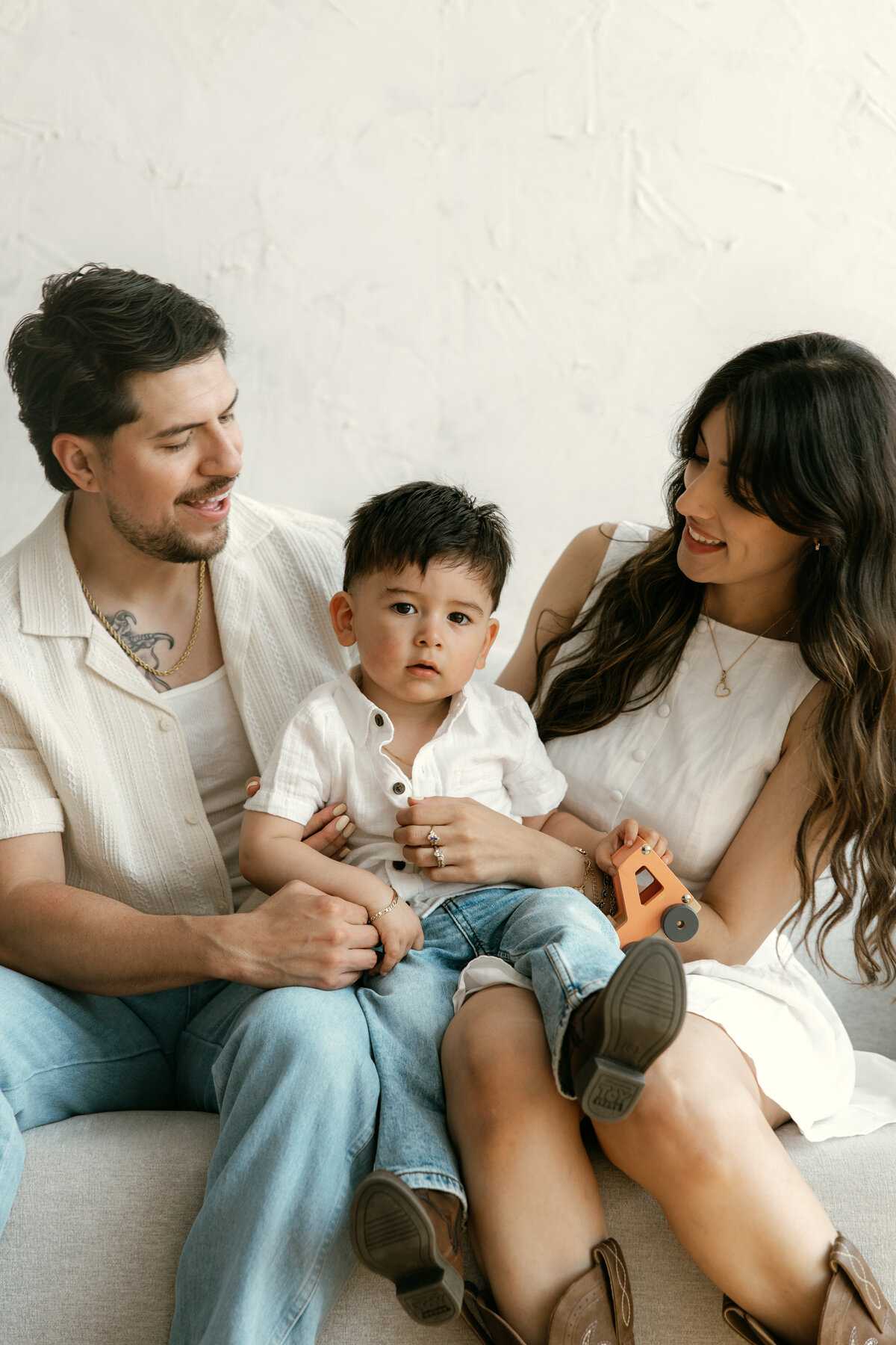 Abigail Anne Photography Storytelling Wedding Photographer in Colorado and Chicago — Family Photo 29