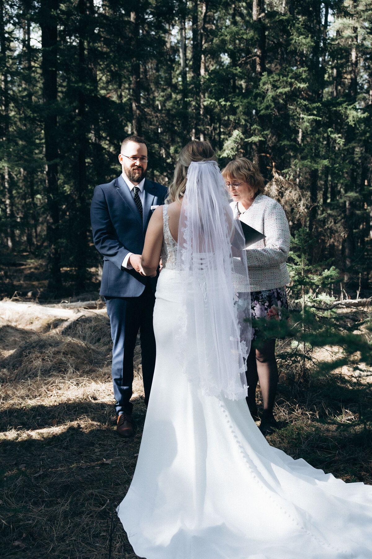 vpc-canmore-spring-elopement-14