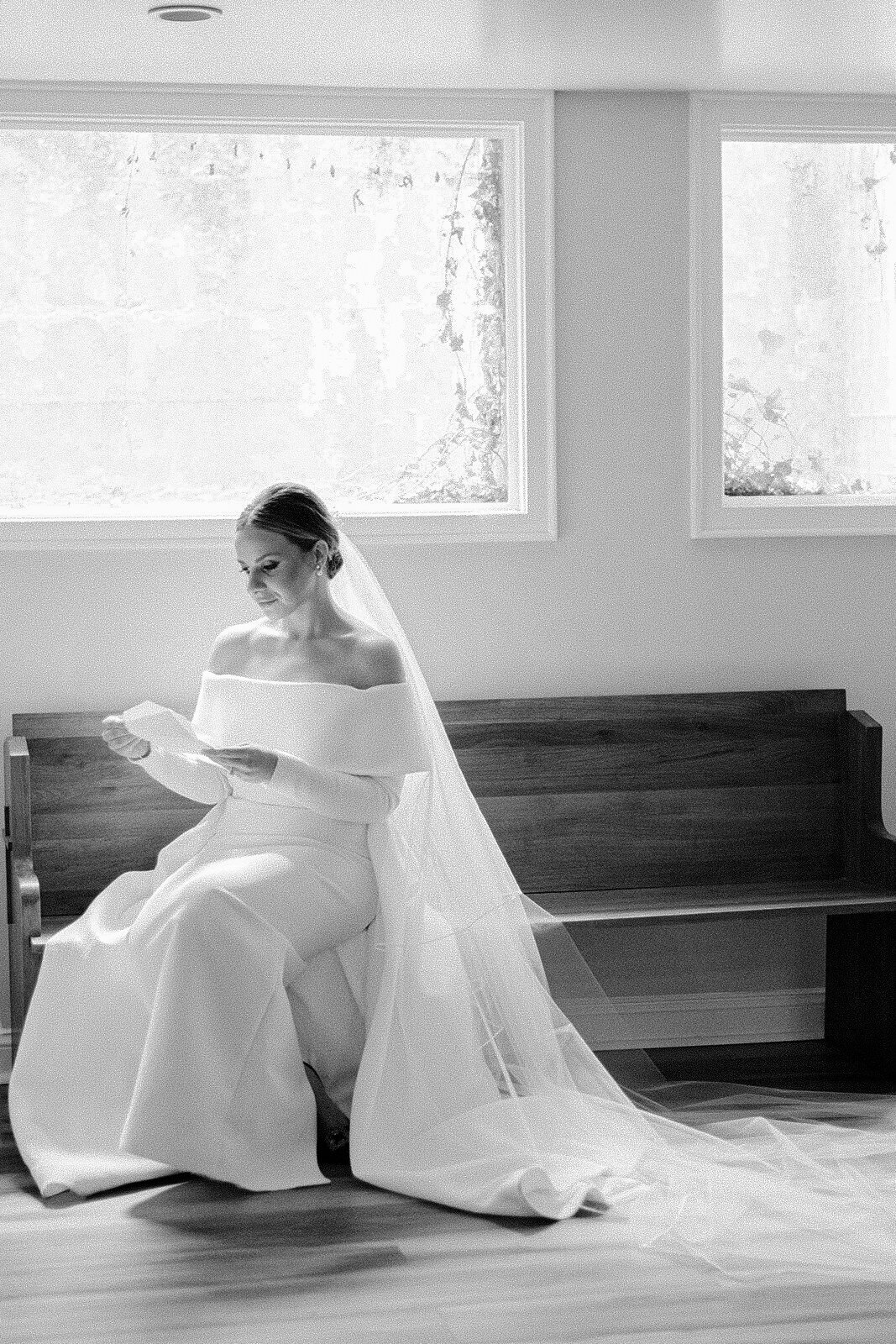 Murr_BlantonWedding_LetterReadying_TaraHodgesPhotography004