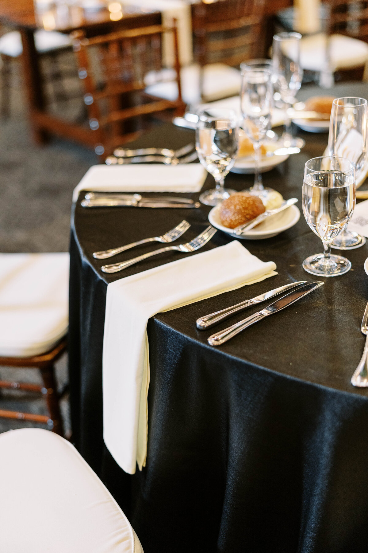 Phoenixville-Foundry-Romantic-Fall-Wedding-Photographer-Reception-Decor-Photos_127