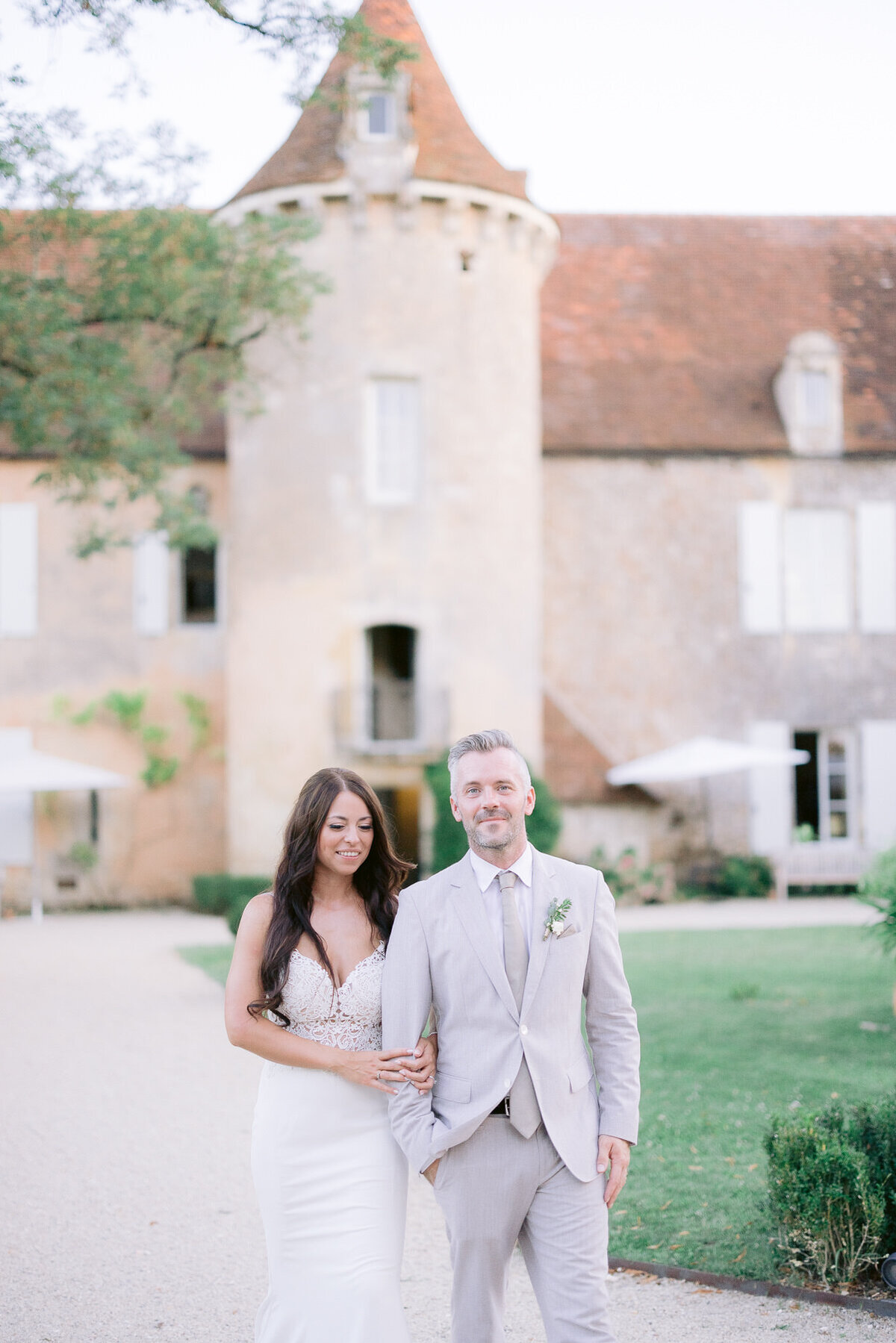 Simple_Romantic_Chateau_Cazenac_Destination_Wedding_Photographer-106