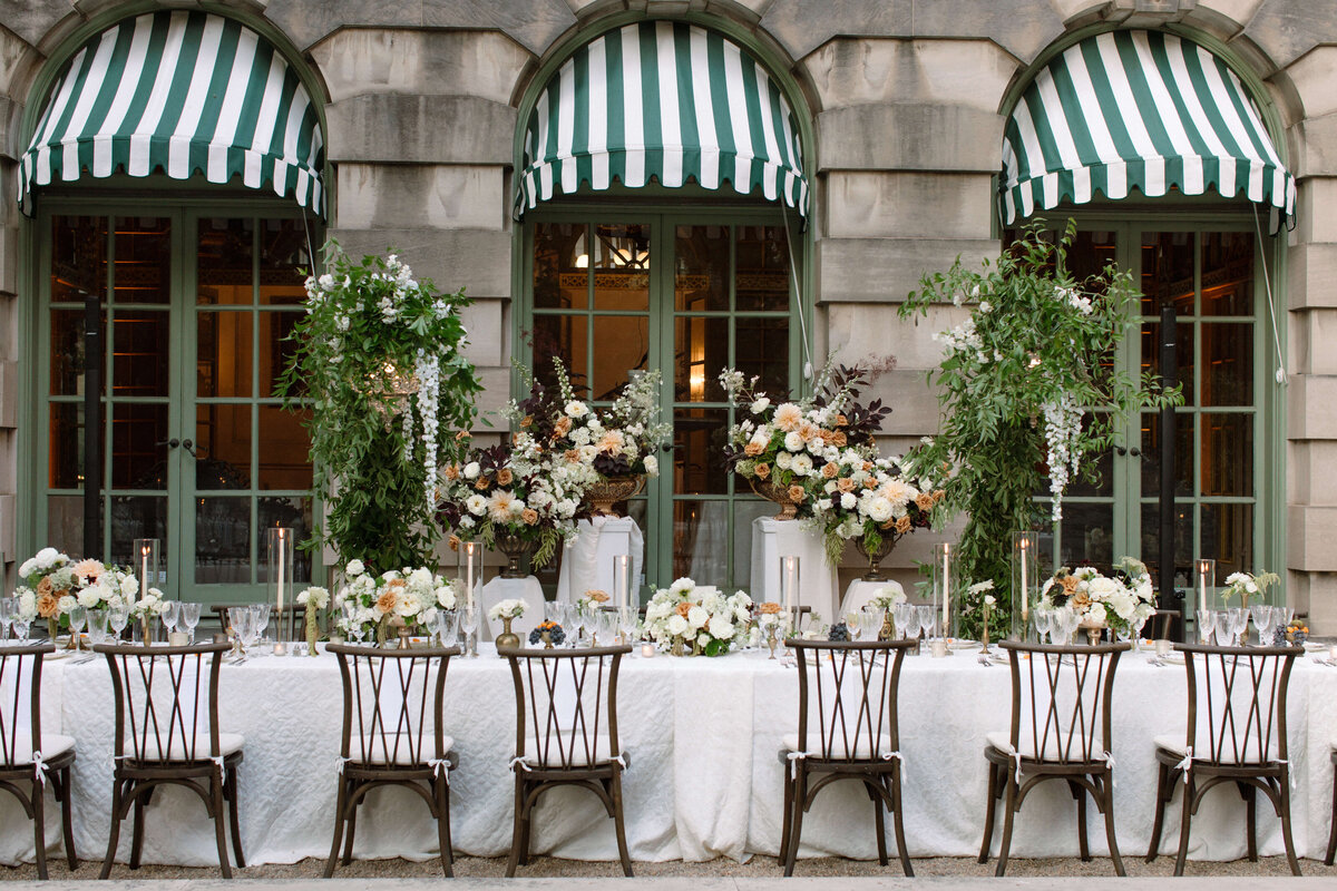 maeve-matt-wedding-reception-head-table-floral-design-springvale-floral