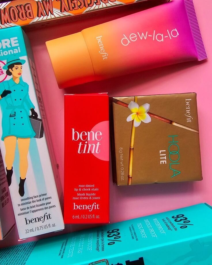 can you spot the newbie in @benefitcosmetics most wanted line-up_! ✨Dew-La-La Liquid Highlighter Weightless formula glides on smoothly & applies effortlessly Creates a sheer, effortless glow 12 hours of moisture, w