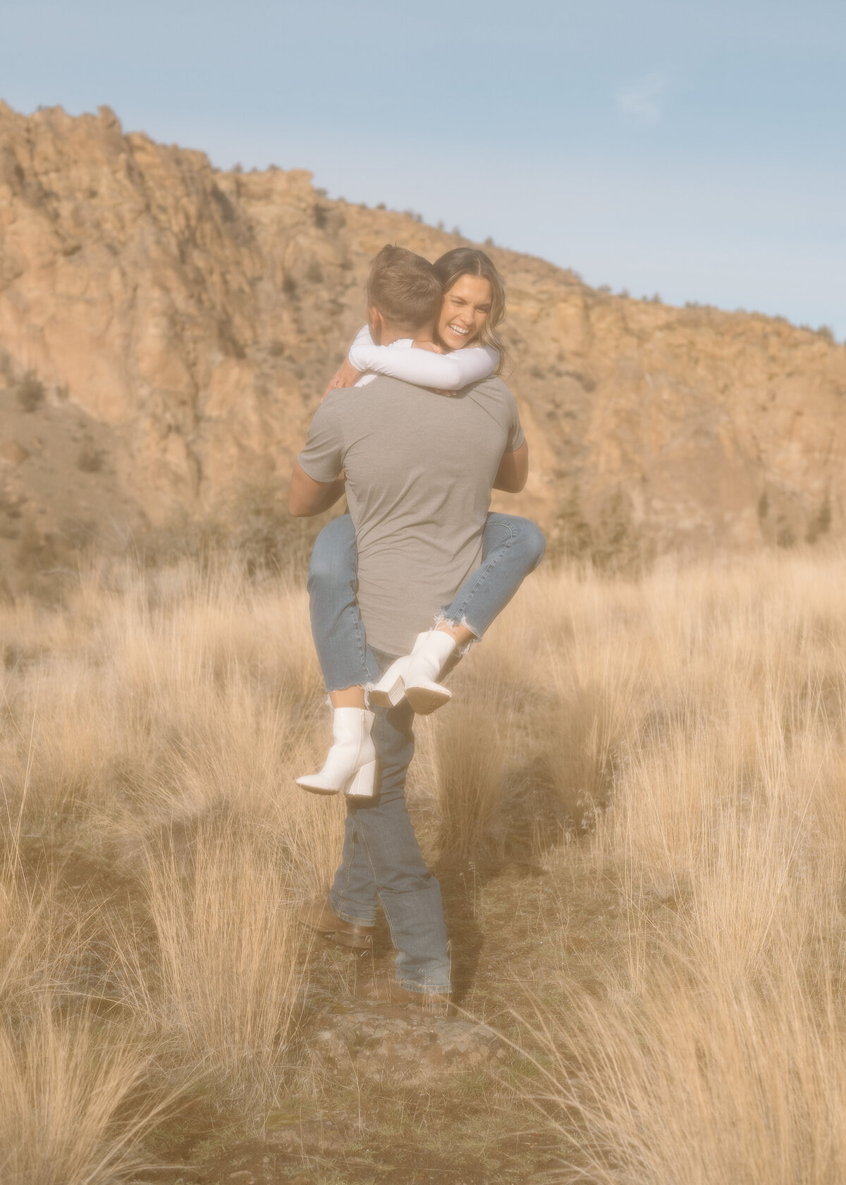 EMILY VANDEHEY PHOTOGRAPHY -- Bend, Oregon Engagement Photographer -- Smith Rock State Park Engagement -- Lauren + Kyle-82