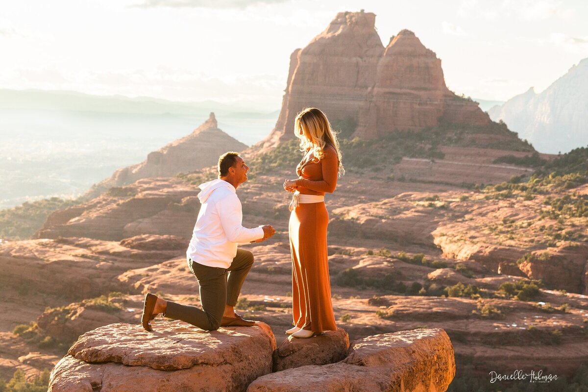 Merry_Go_Round_Proposal_Sedona_AZ_Danielle_Holman_Wedding_Photographer_0003