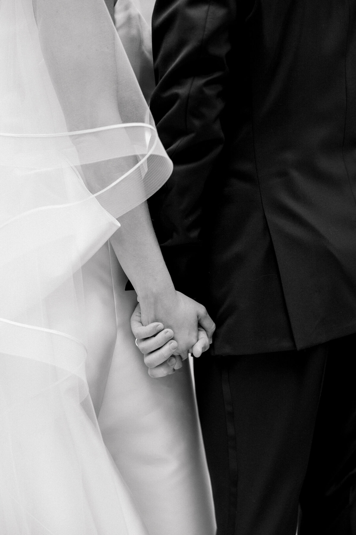 Lexi Benjamin Photography_Reynolds Chicago History Museum Wedding_07.06.24-122