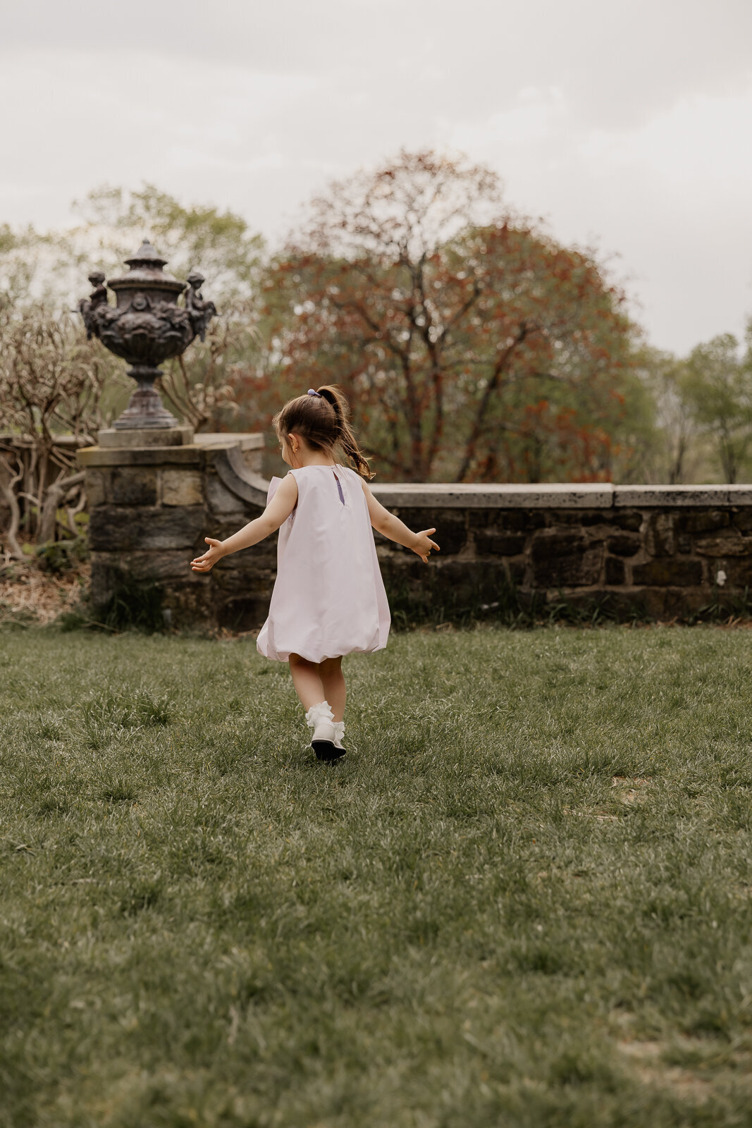 family photoshoot at ringwood botanical gardens nj