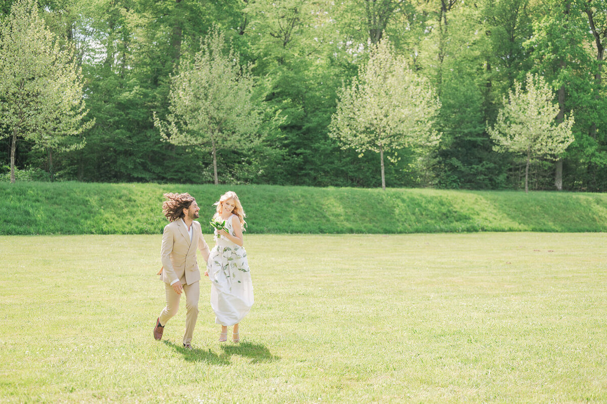 Engagement-shoot-picnic-in-France-1-23