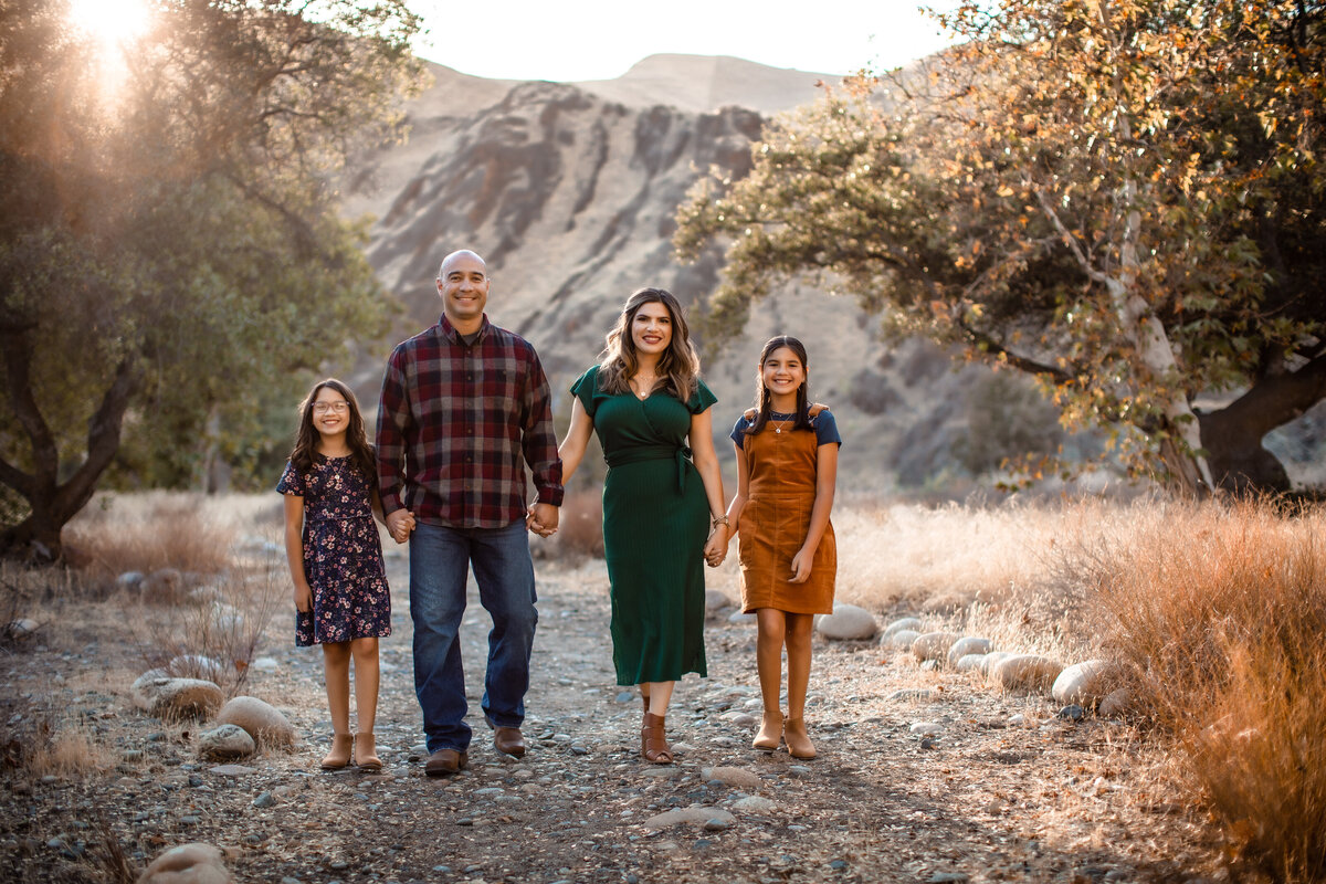 FAMILY-HB1A3138-Edit