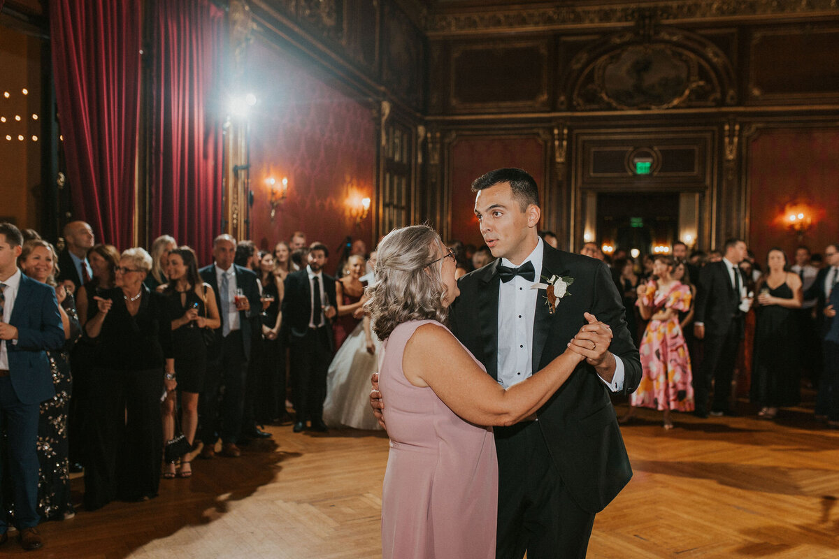 WELLING-FLORES.Wedding.EngineersClub-rcptn-233