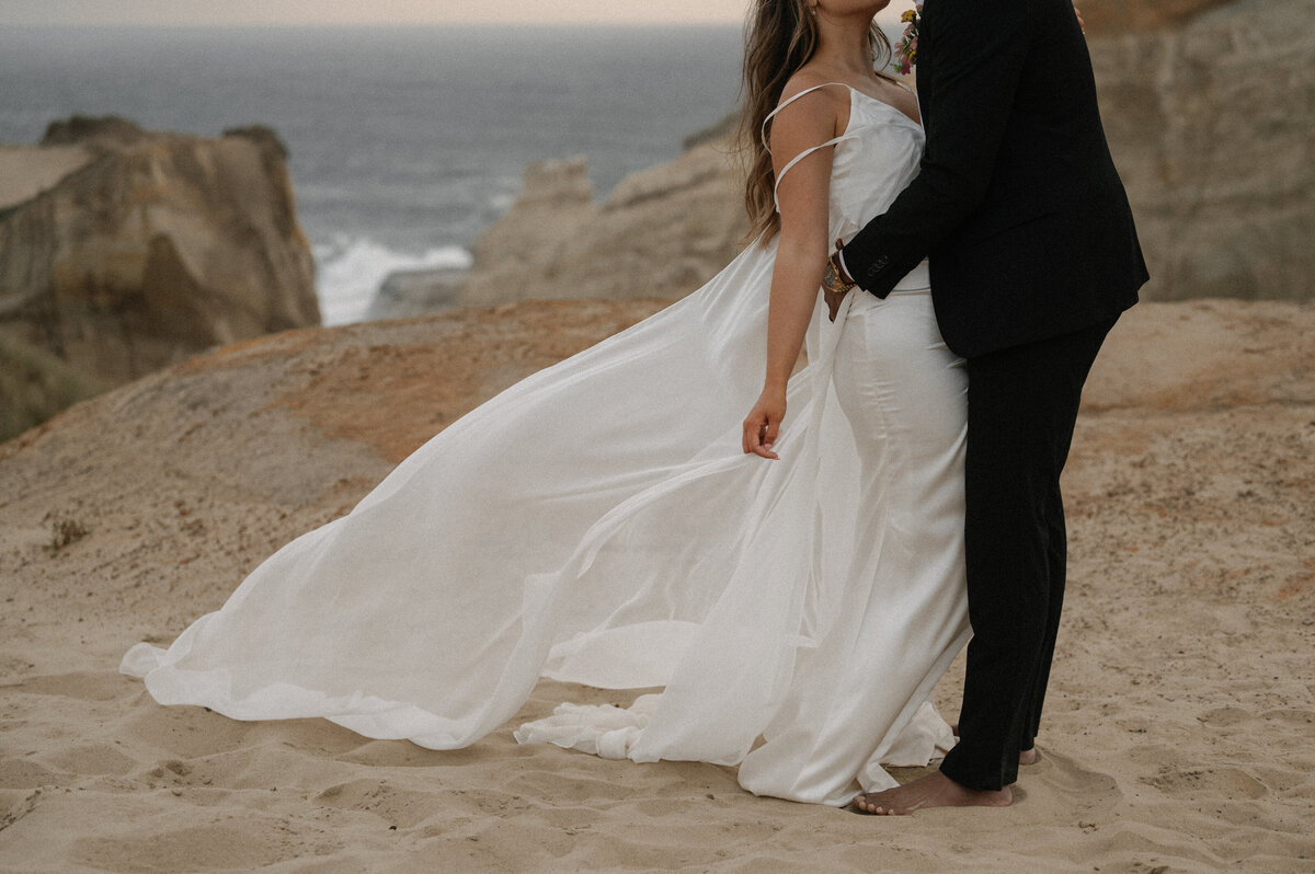 elopement-cape-kiwanda-oregon-14