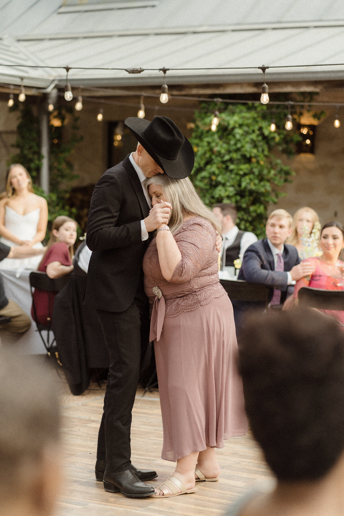 C&R_WED-742