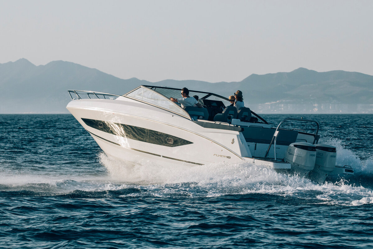 beneteau-flyer-10-exterior-9