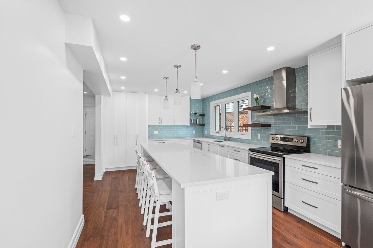 Bright Warm Kitchen Main Floor Reno Urbanomic Interiors (12)