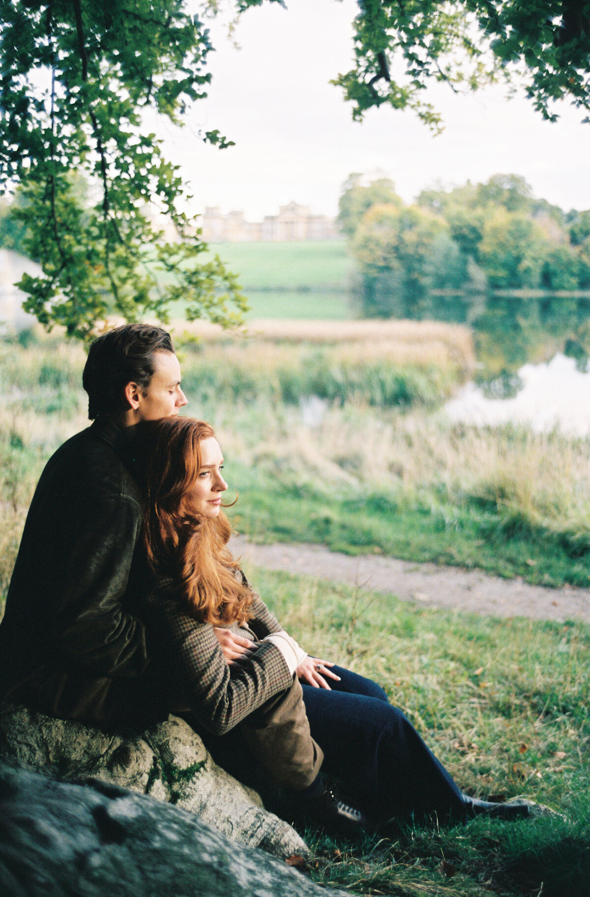 blenheim-palace-couple-portraits-analogue-3