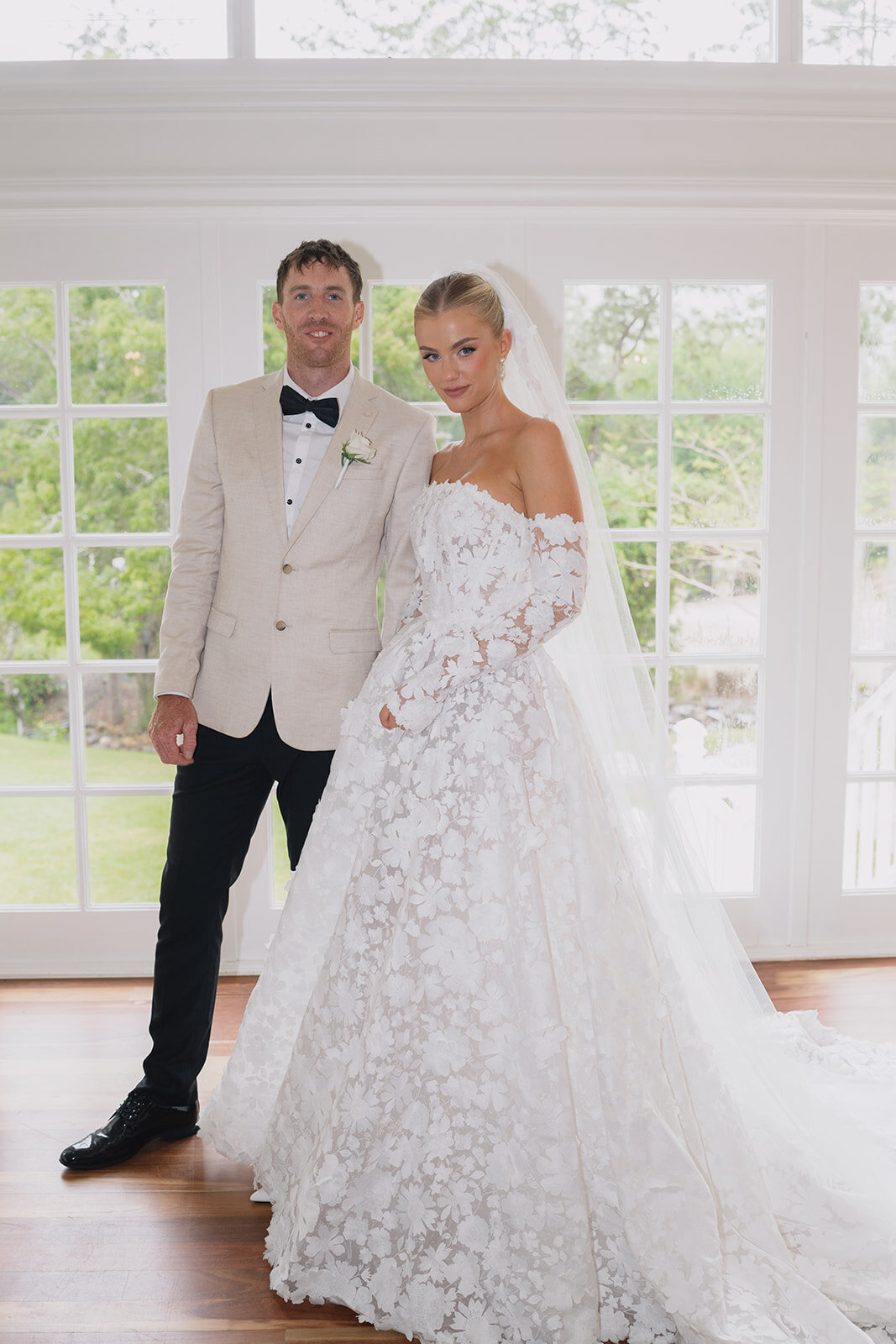 Bride and Groom Kwila Lodge Gold Coast