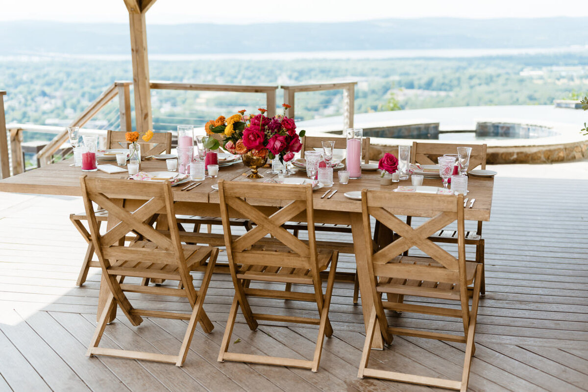 Hudson-Valley-Wedding-Planner-Canvas-Weddings-Beacon-NY-Wedding-Hudson-Valley-Wedding-Venue-Details-tablescape-colorful-wedding-1