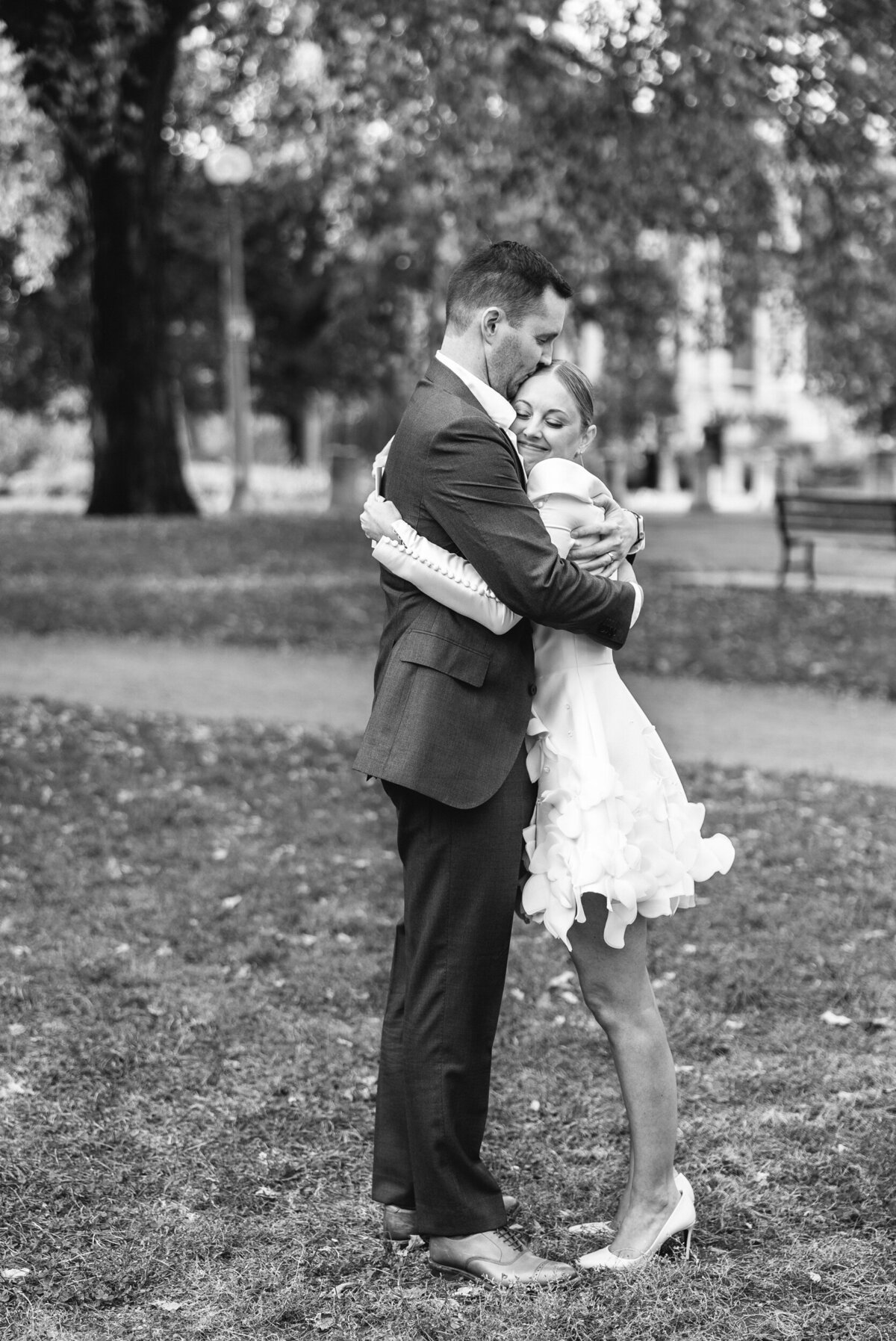 intimate-chicago-elopement-wedding-hoxton-hotel-photos-29