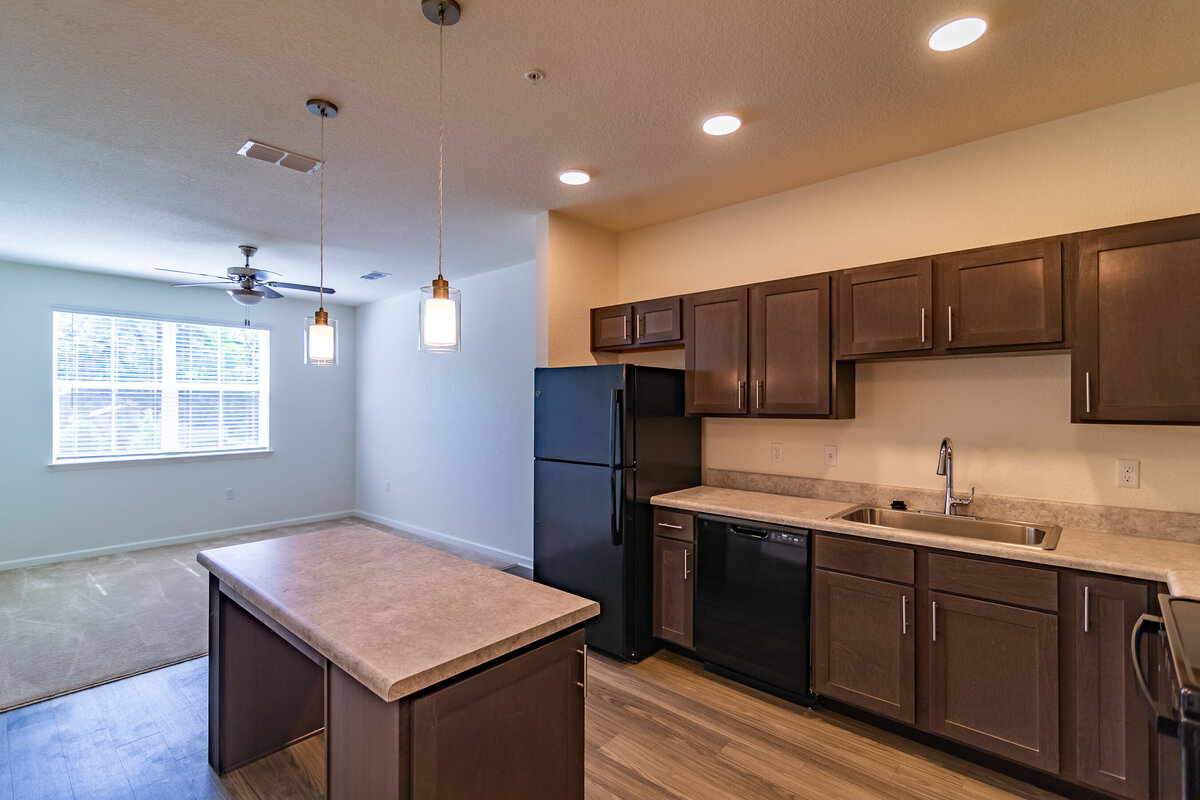 042324ROCHESTERPARK-79