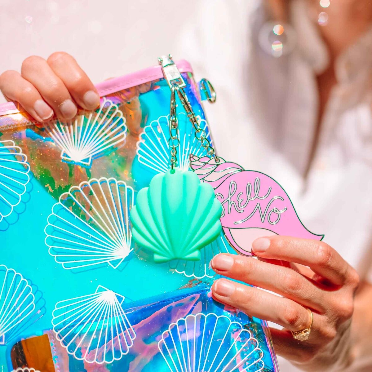 Rose-and-Palm-Studio_Portfolio_Studio-DIY_Cant-Clutch-This_Graphic-31