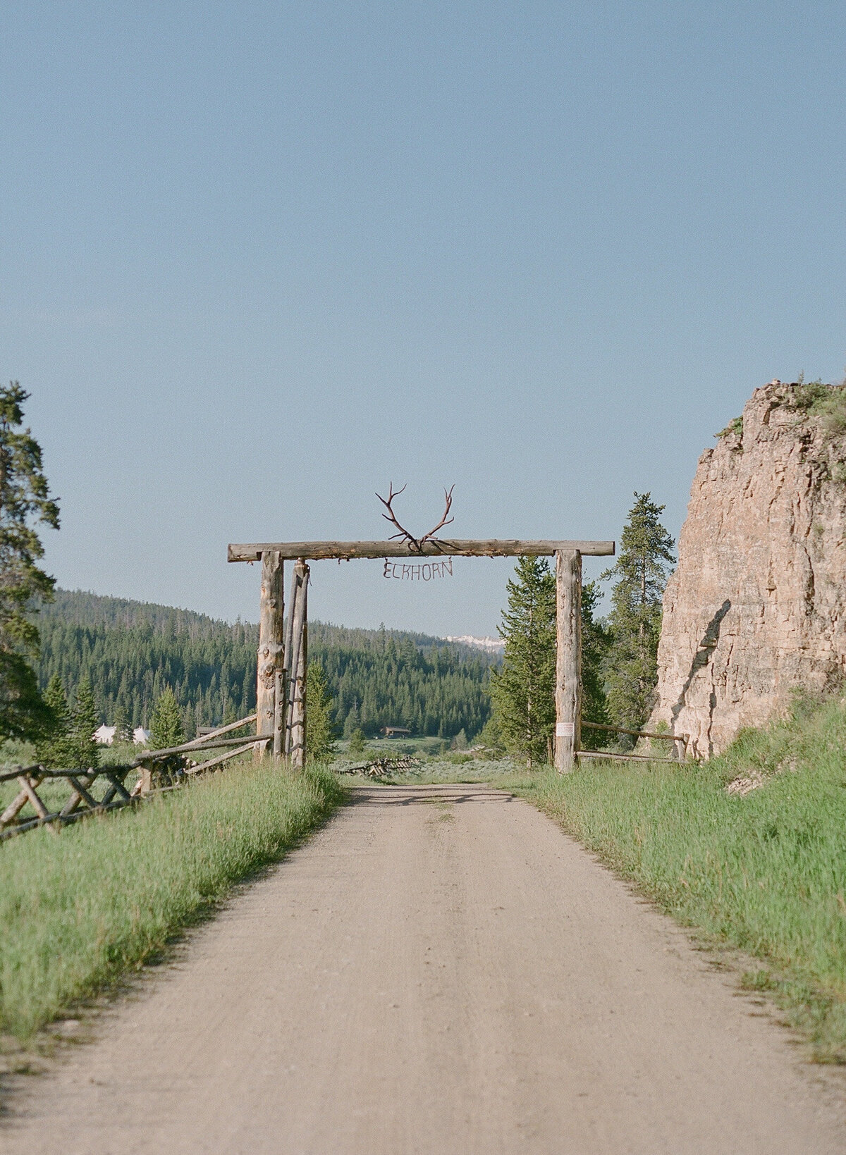 642700_0012Shannon&CamElkhornranchweddingmontana-2