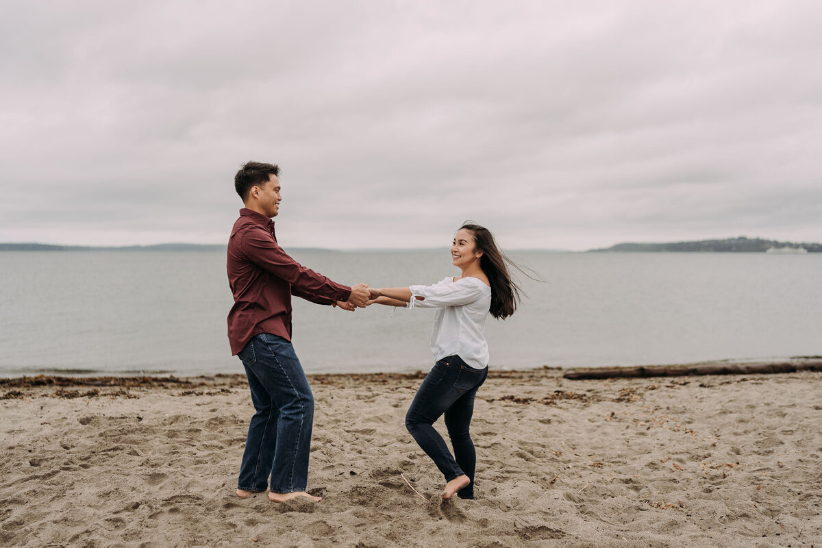 Joyce Li Photography Destination Wedding Elopement Engagement Lifestyle Portrait Photographer West Coast Seattle Washington California alkibeachengagement-23