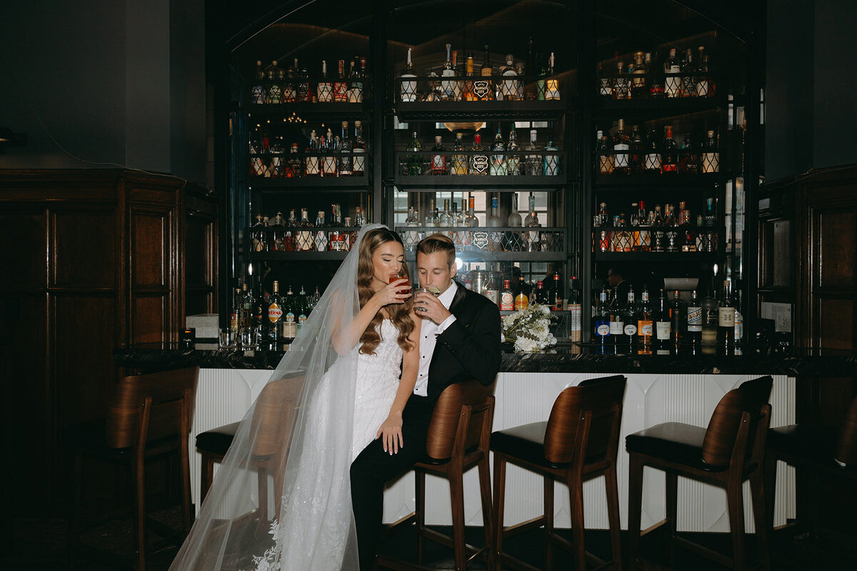 alayna-jake-hotel-kansas-city-wedding-kayxbee-389