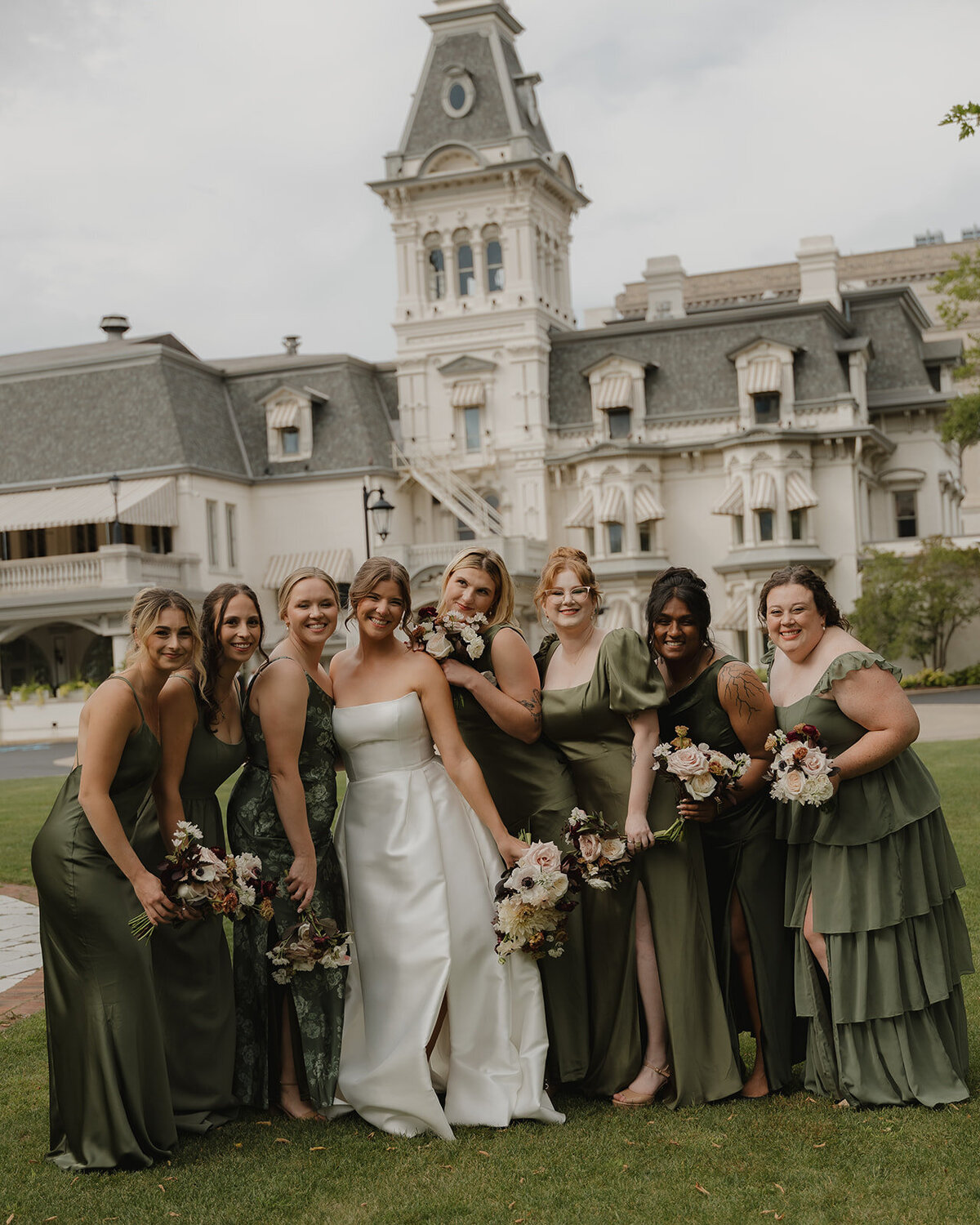 feisty flowers wisconsin club wedding 8