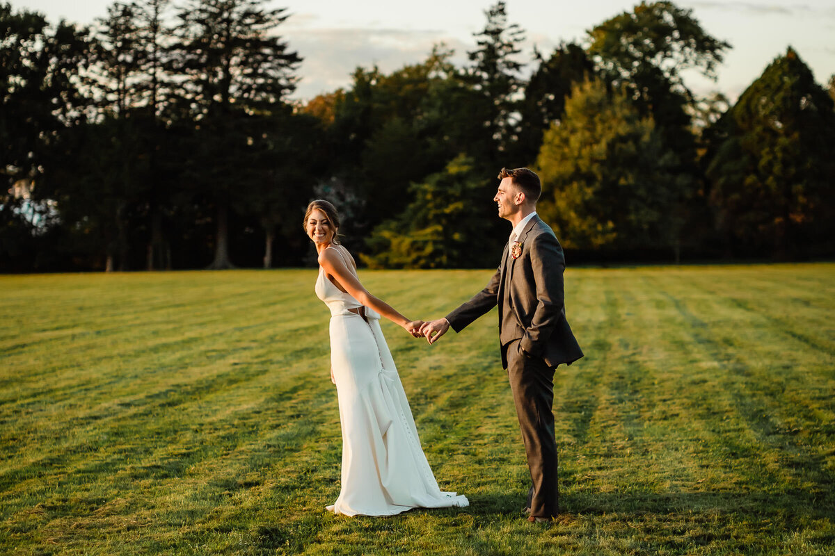 Nicole-Marcelle-Photography_108_sublime-blithewold-mansion-wedding-sunset