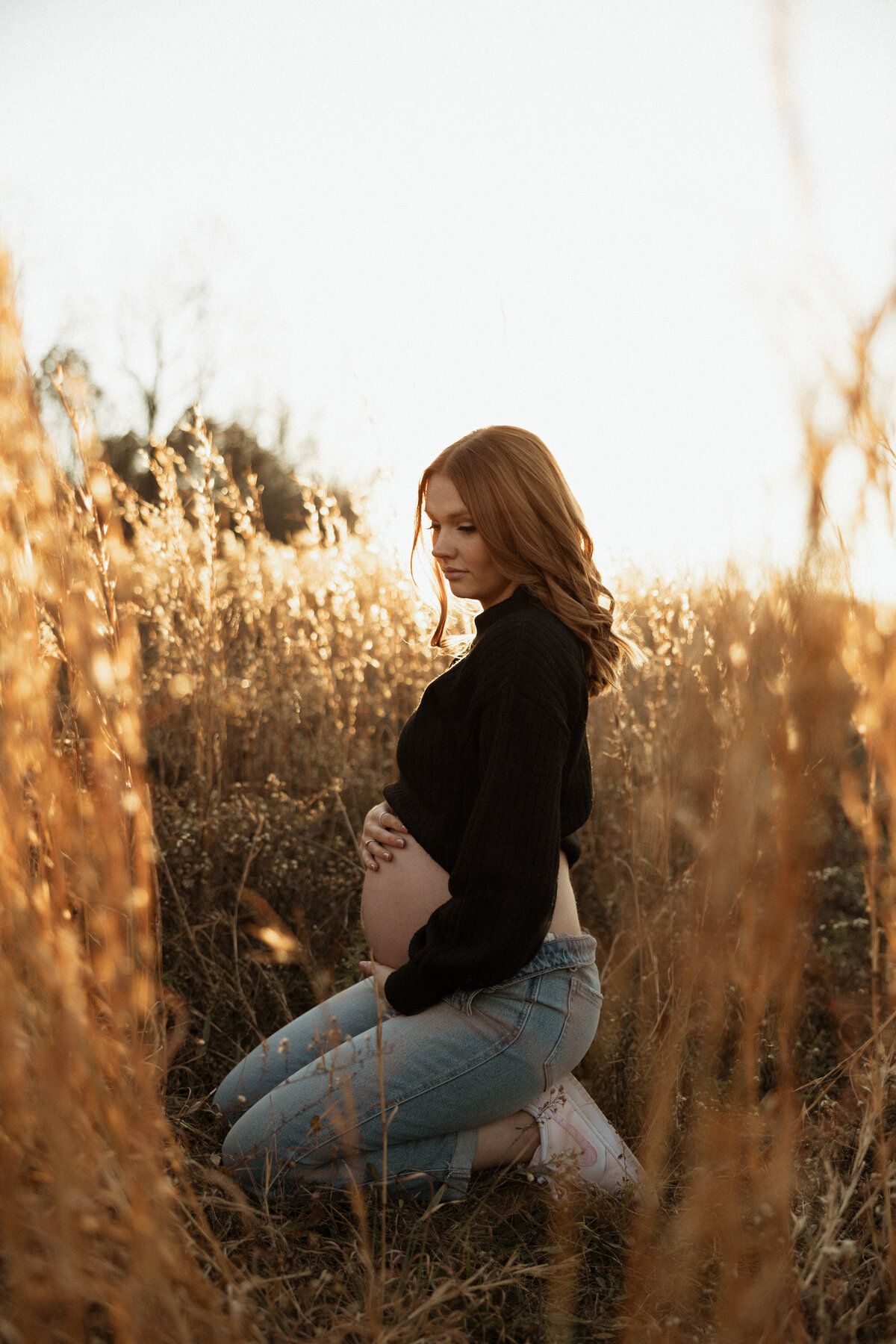 Maternity portraits by wedding and elopement photographer in Richmond VA