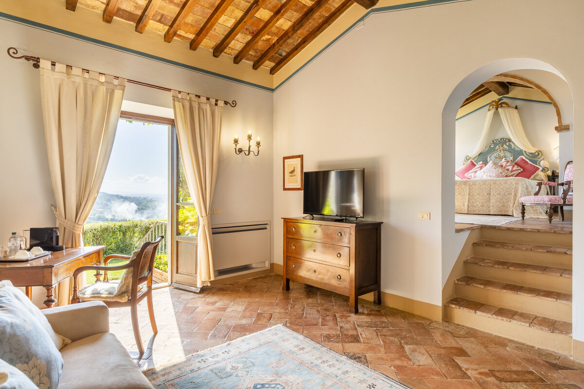 Waterstone - Il Falconiere - Cortona - Luxury Boutique Hotel - A suite vith a view