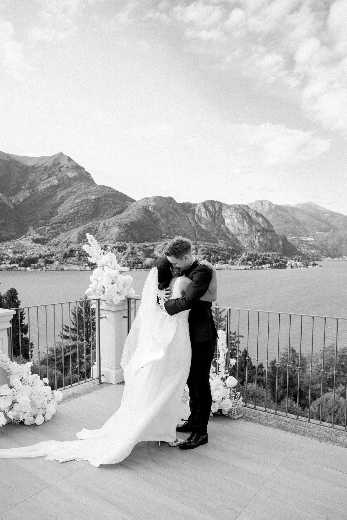 lake-como-editorial-wedding-photographer-300