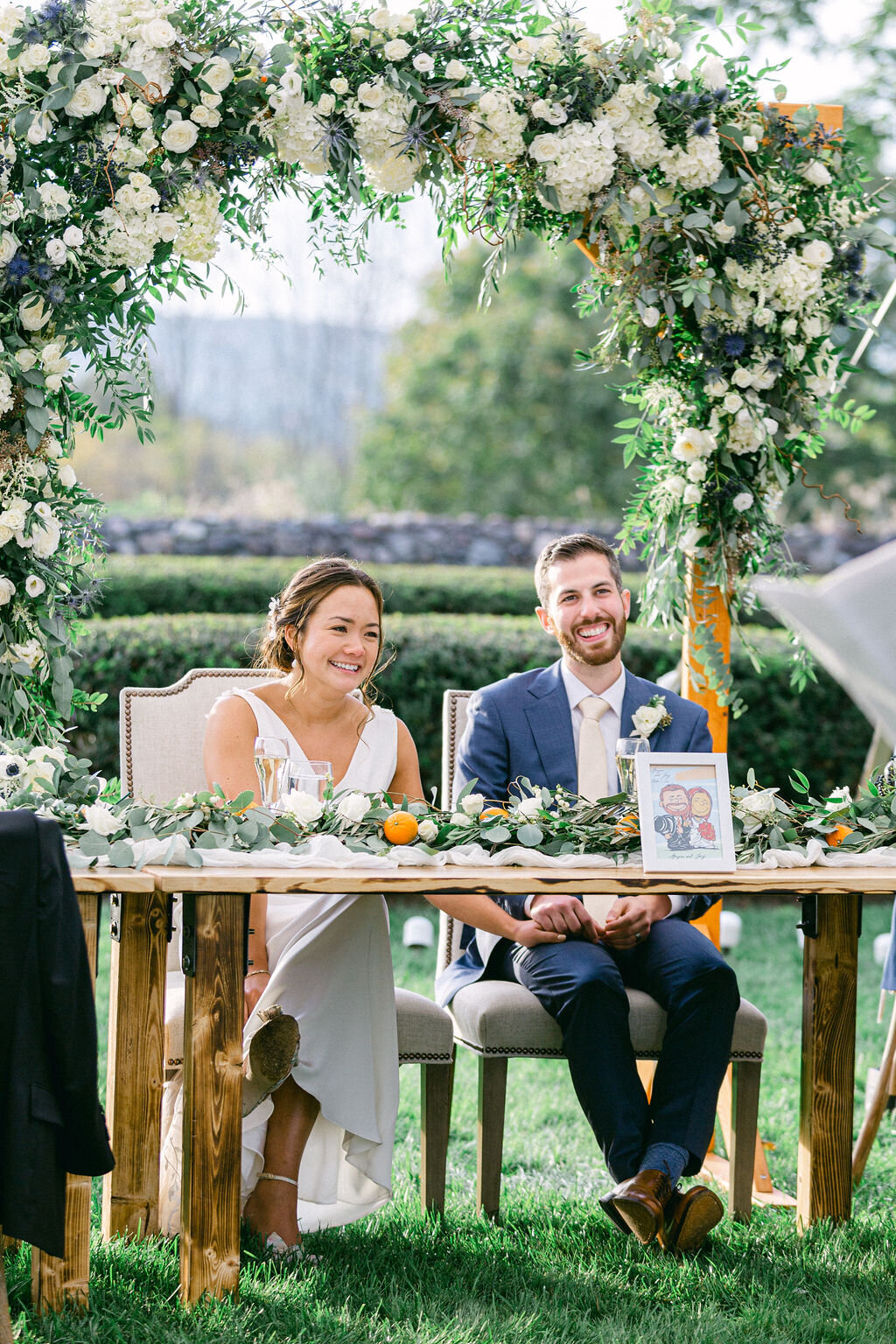 floral-arch-sweetheart-table-decor