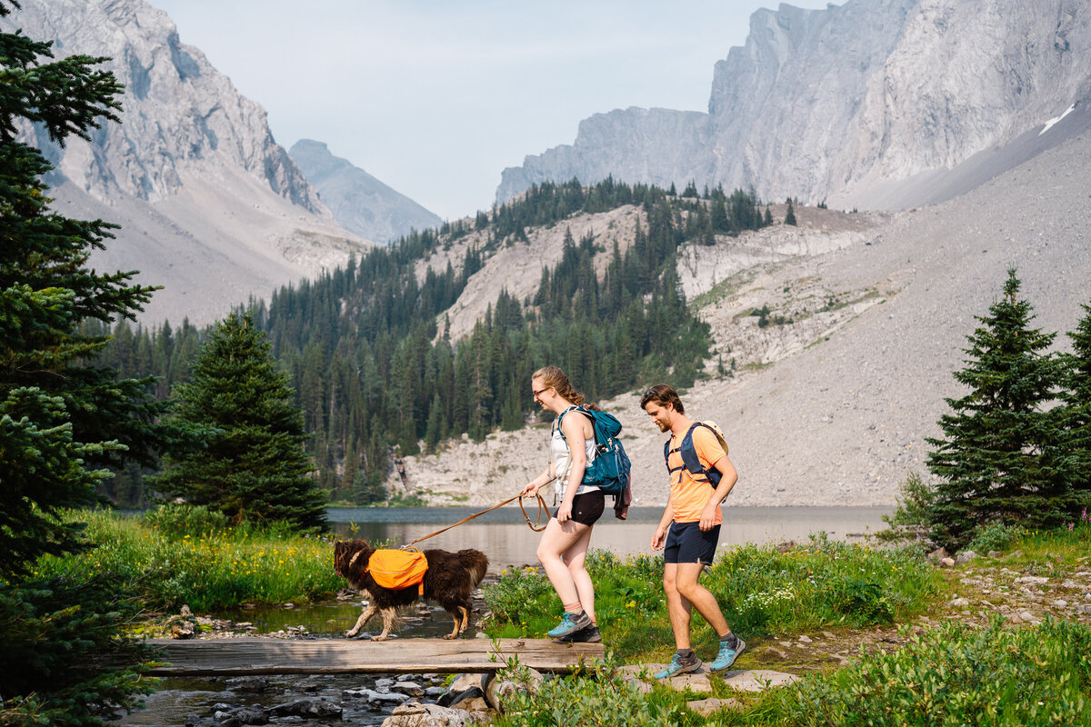 kananaskis-hiking-engagment-2