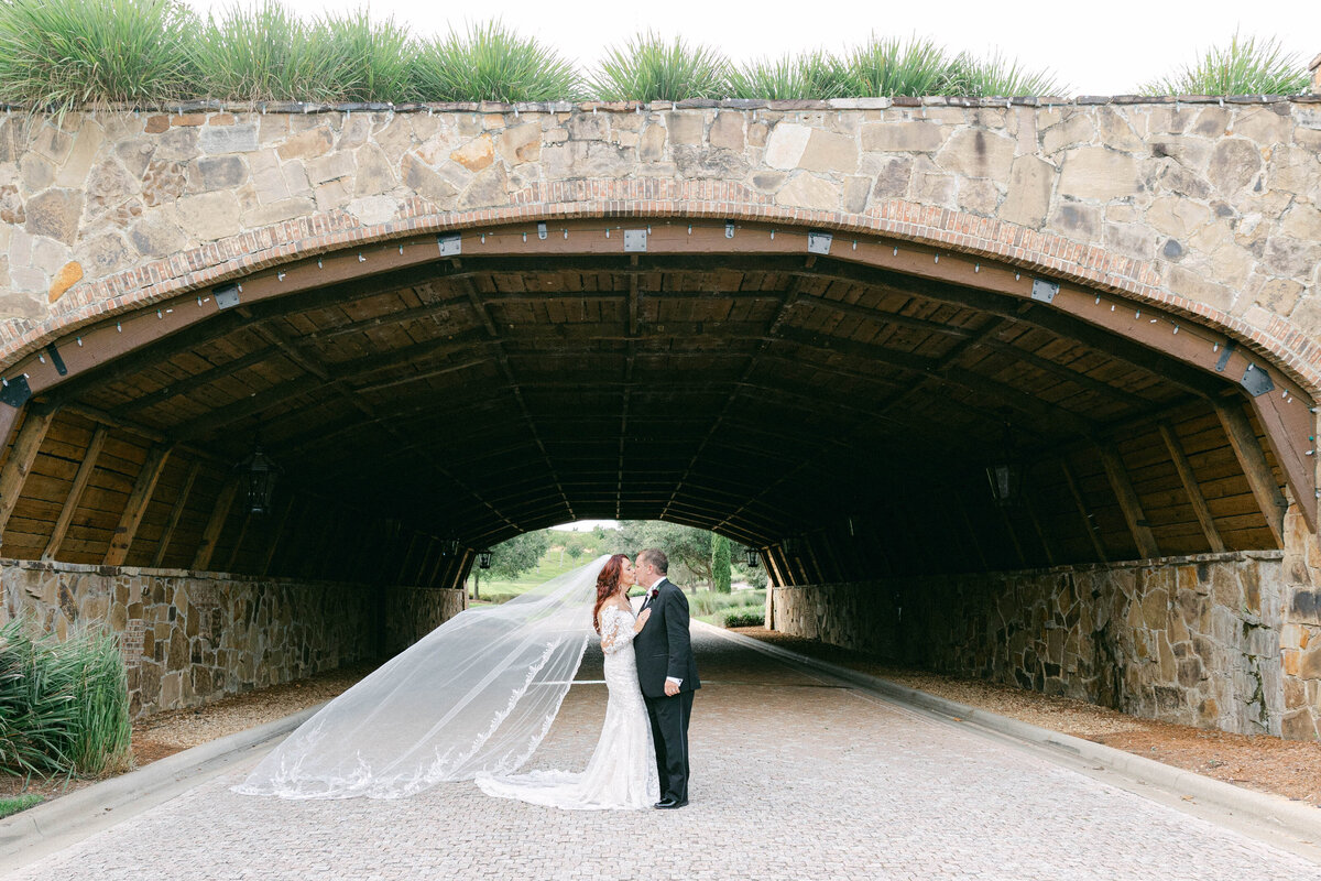 Kristen Weaver Photography Orlando Florida Destination Photographer Worldwide Wedding Editorial Fashion Inspired Clean Film Digital KWP Masters MacKenzie-0020