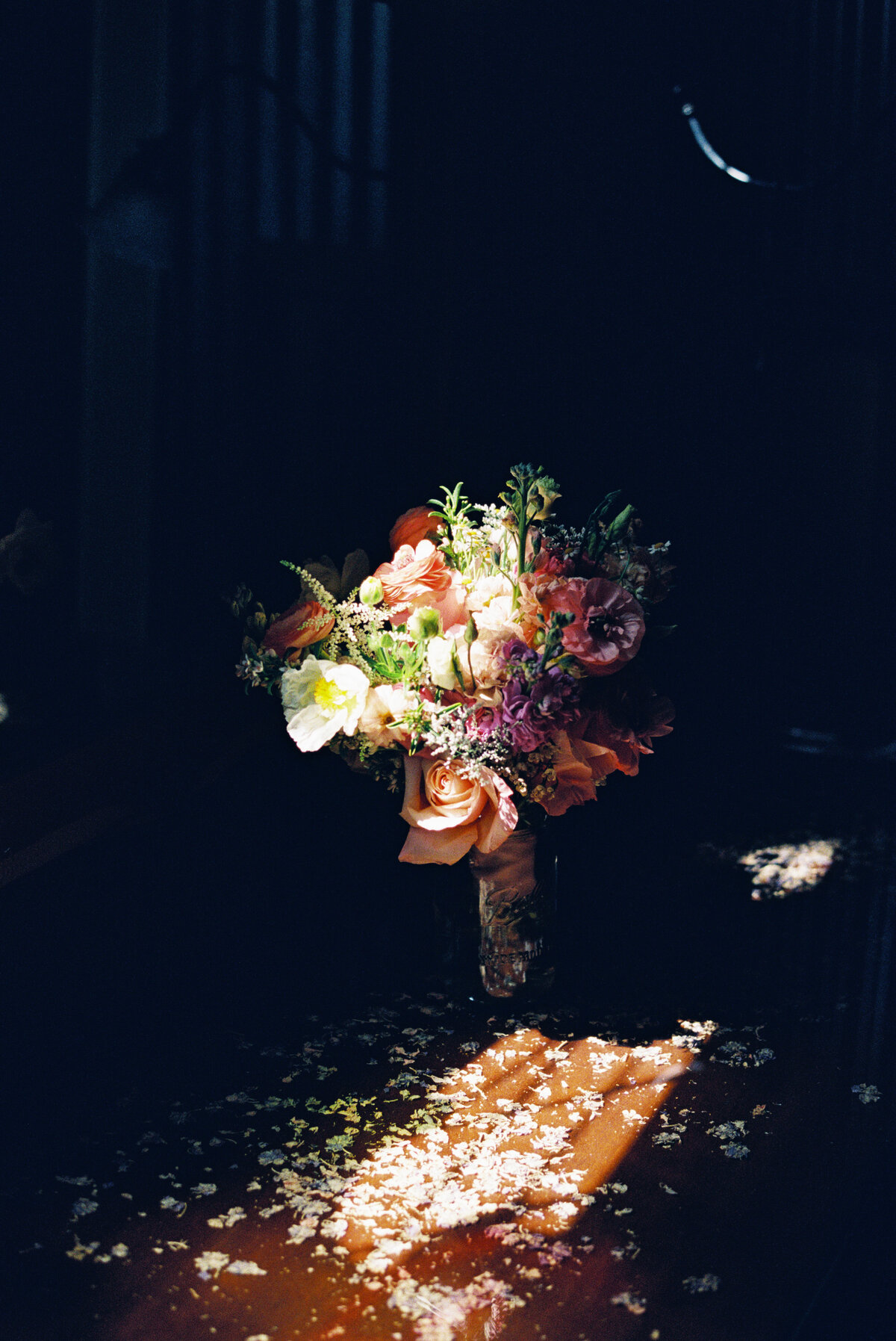 TessLesliePhotos-wildflower-barn-wedding-0858